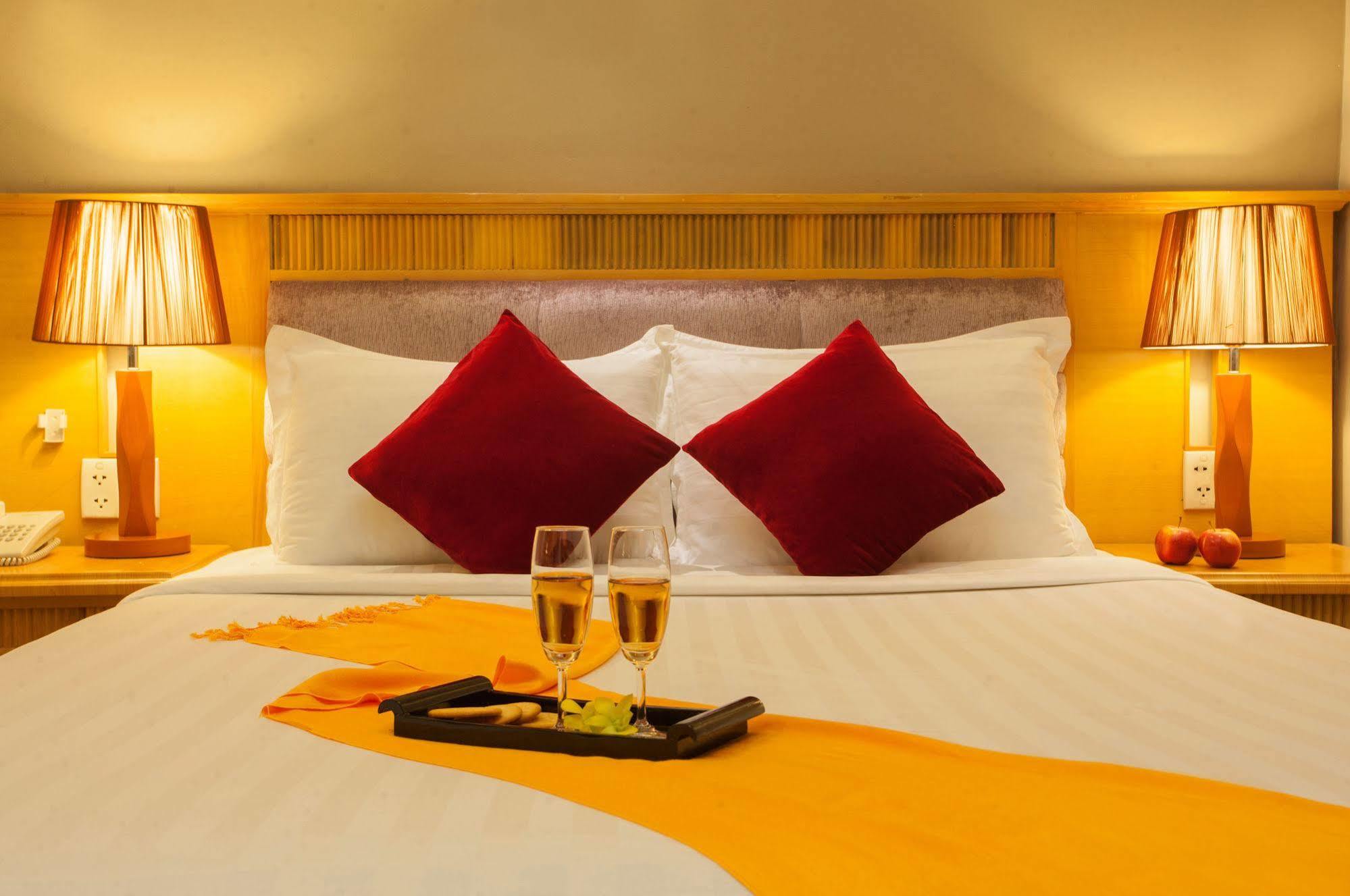 Silverland Min Hotel Ho Chi Minh City Exterior photo