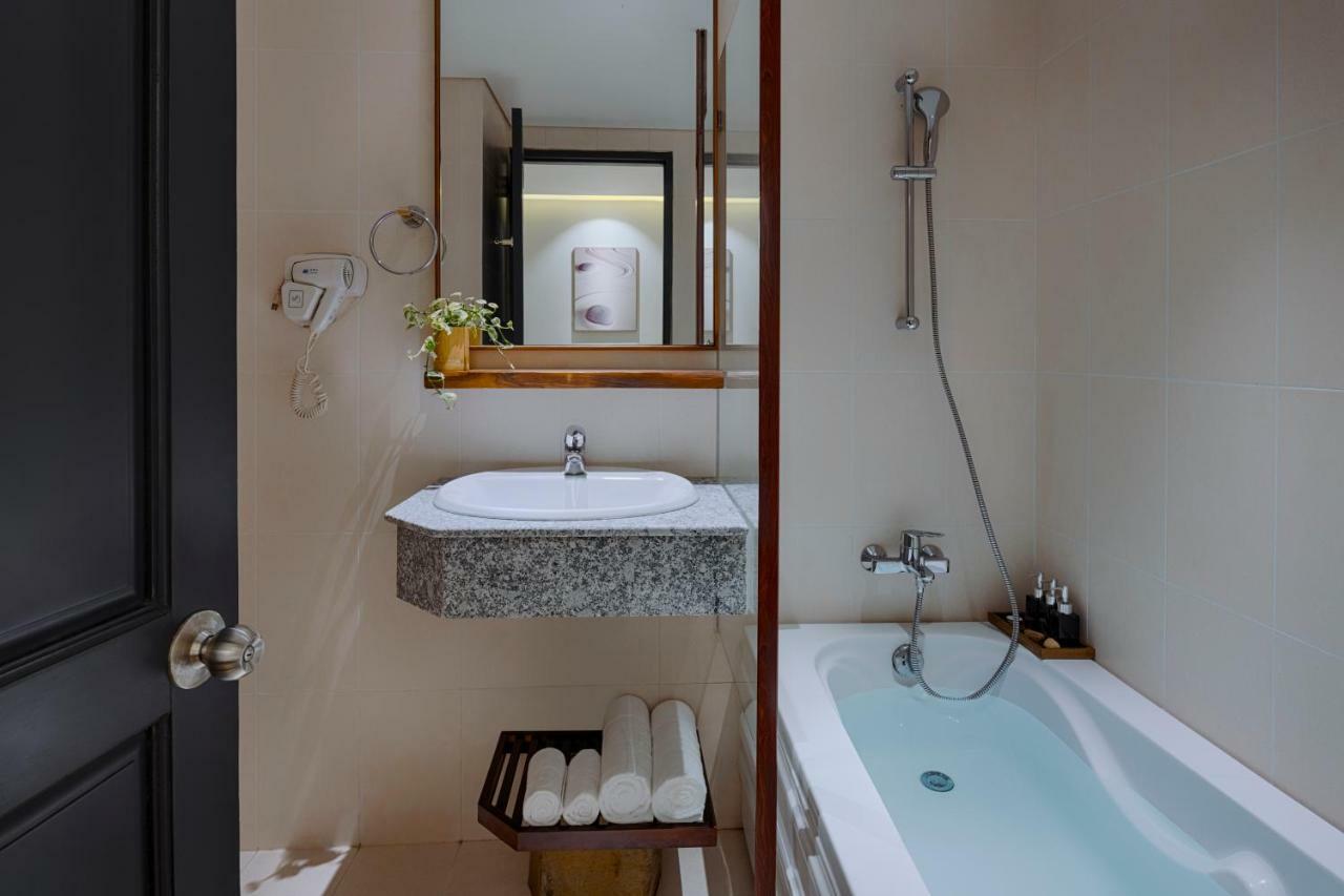 Silverland Min Hotel Ho Chi Minh City Exterior photo